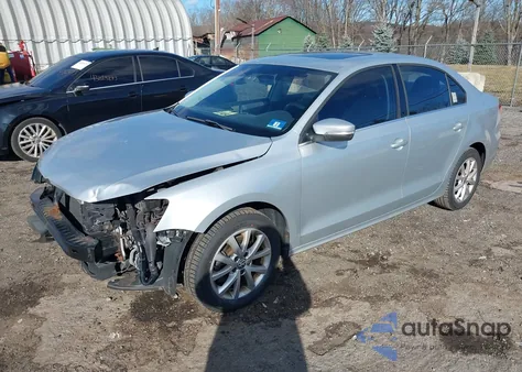 2014 Volkswagen Jetta 1.8T Se from USA, damaged, VIN 3VWD17AJ2EM421217